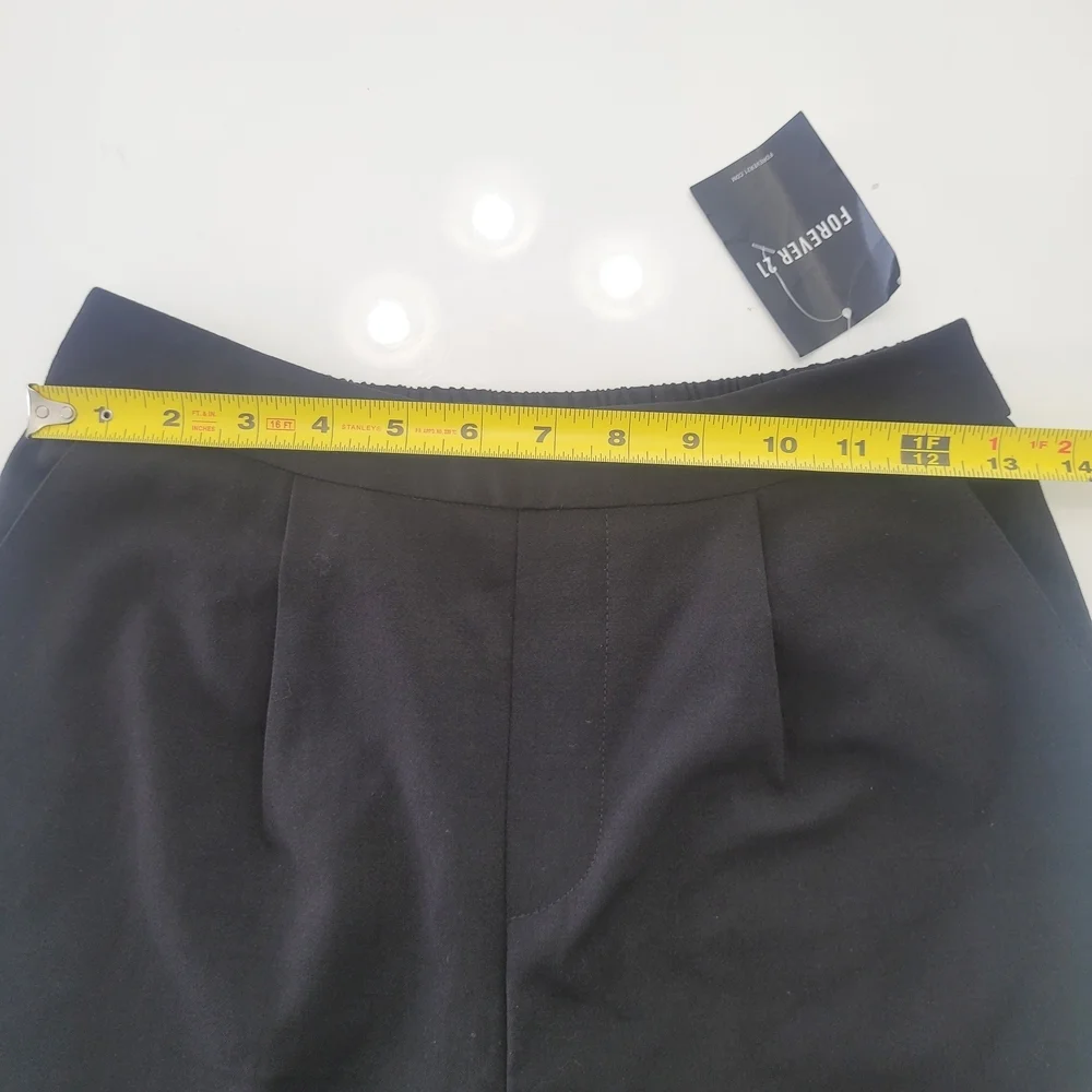 Forever 21 Black Elastic Waist Pants Ankle Woven Womens Size Small